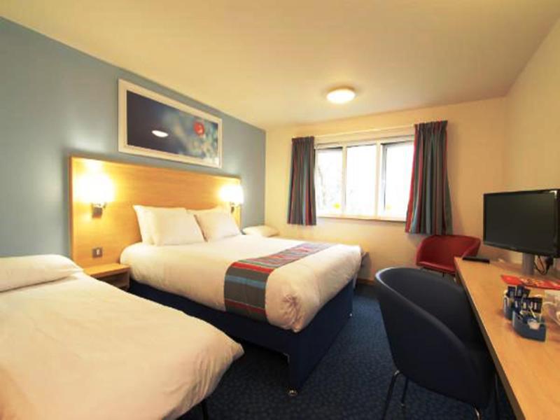 Travelodge Leeds Central Bagian luar foto