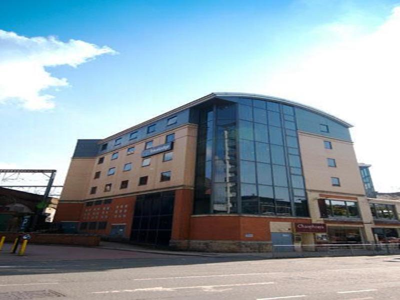 Travelodge Leeds Central Bagian luar foto