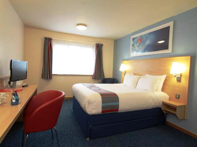 Travelodge Leeds Central Bagian luar foto