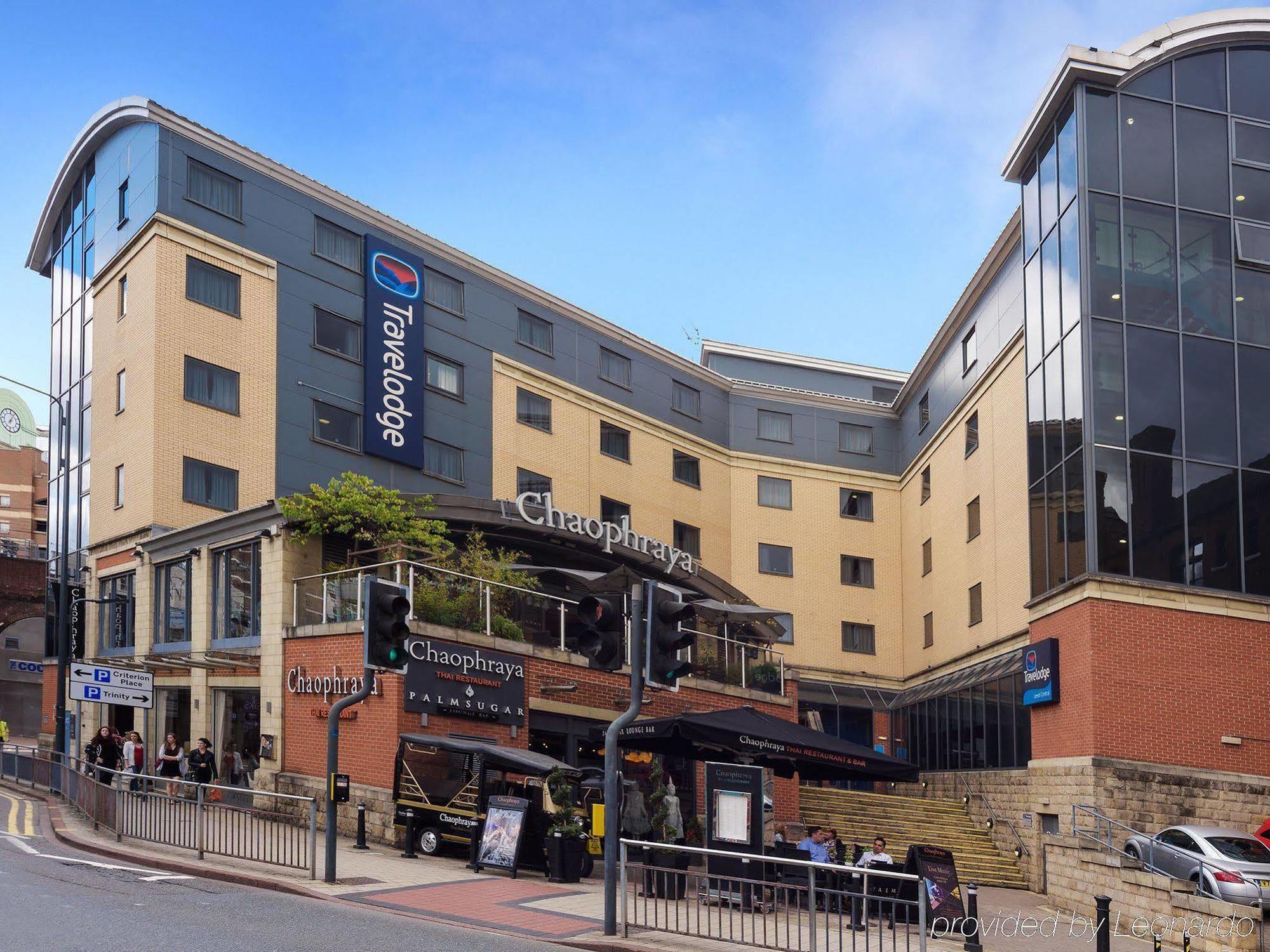 Travelodge Leeds Central Bagian luar foto