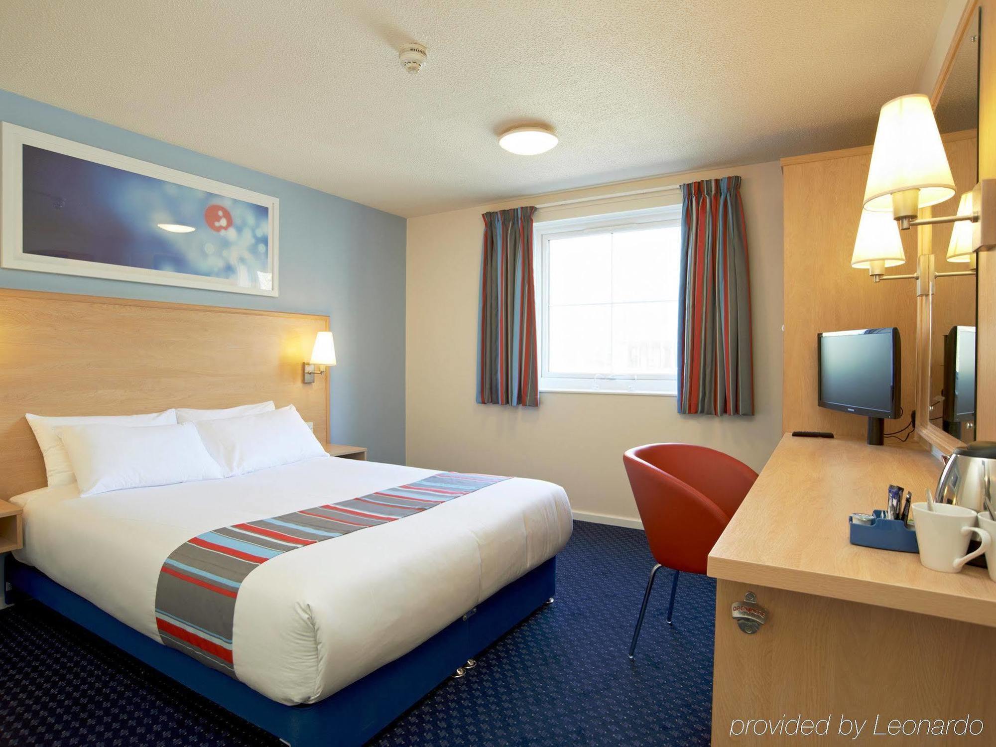 Travelodge Leeds Central Bagian luar foto
